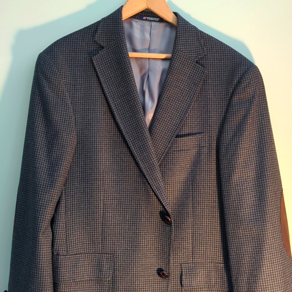 Hart Schaffner Marx Blazer 40S Gray Black With Brown Arm Pads, Rarely Used.